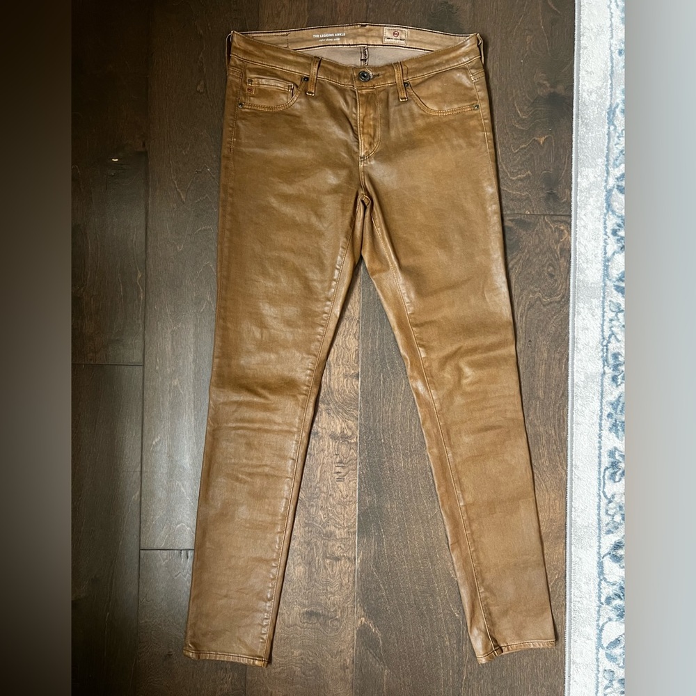 AG Adriano Goldschmied ‘Southgate’ polished jeans. Size 27R.